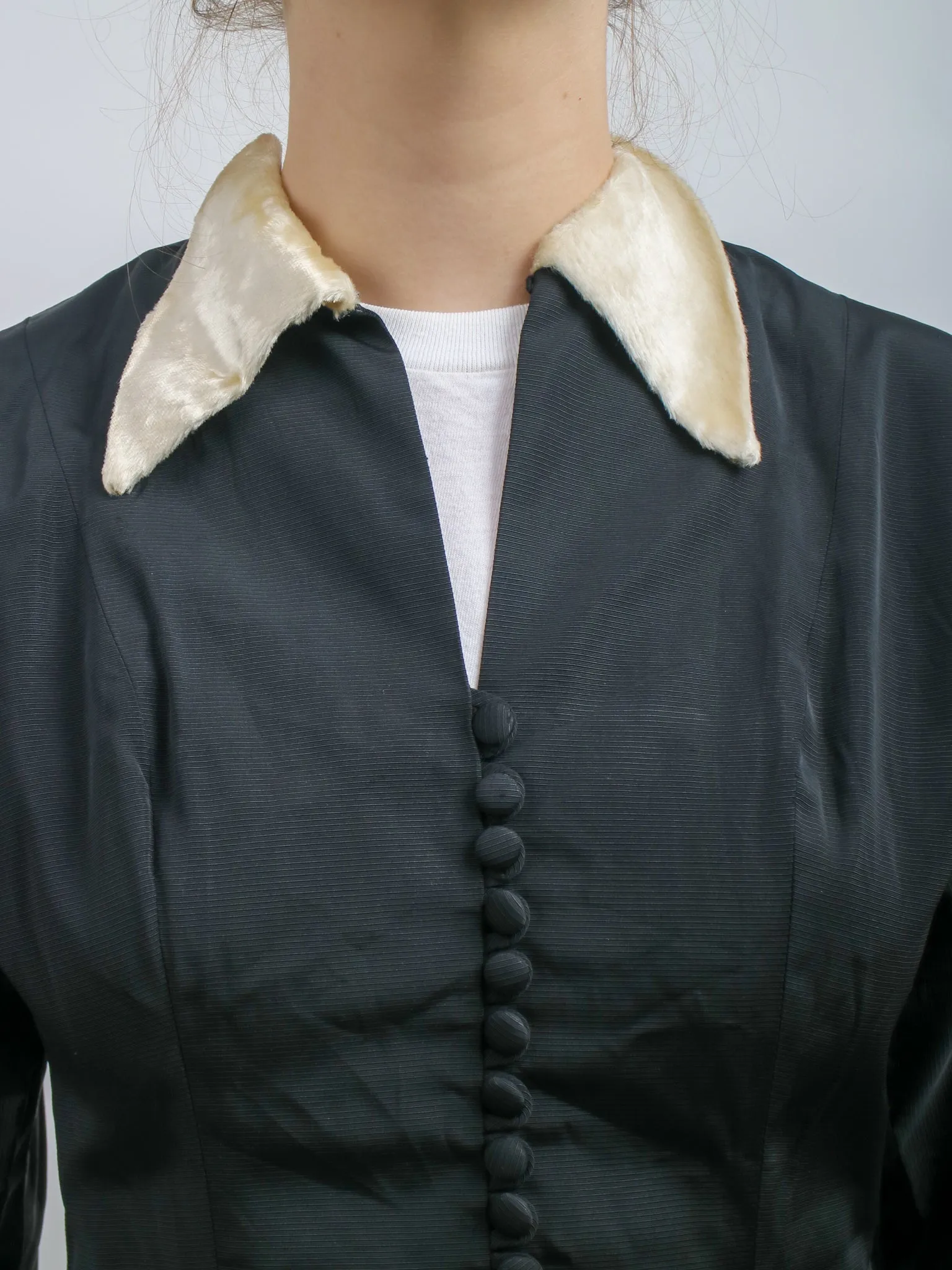 1950s Textured Fitted Blazer with White Faux Fur Collar