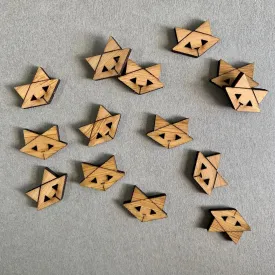 ARROW MOUNTAIN • CAT BAMBOO BUTTONS • 16mm x 12mm