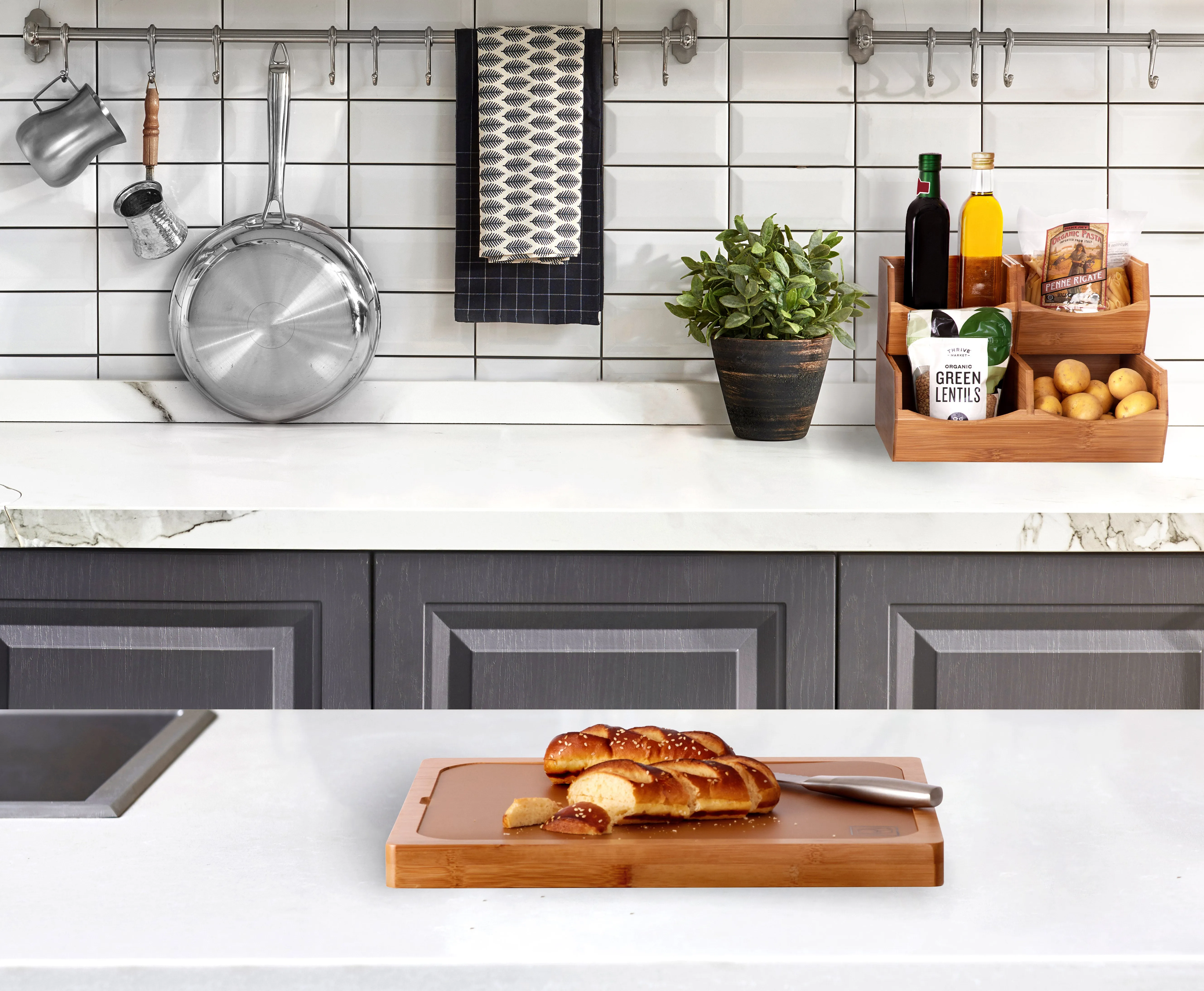 Bamboo Cutting Board w/ 7 Color-Coded Cutting Mats