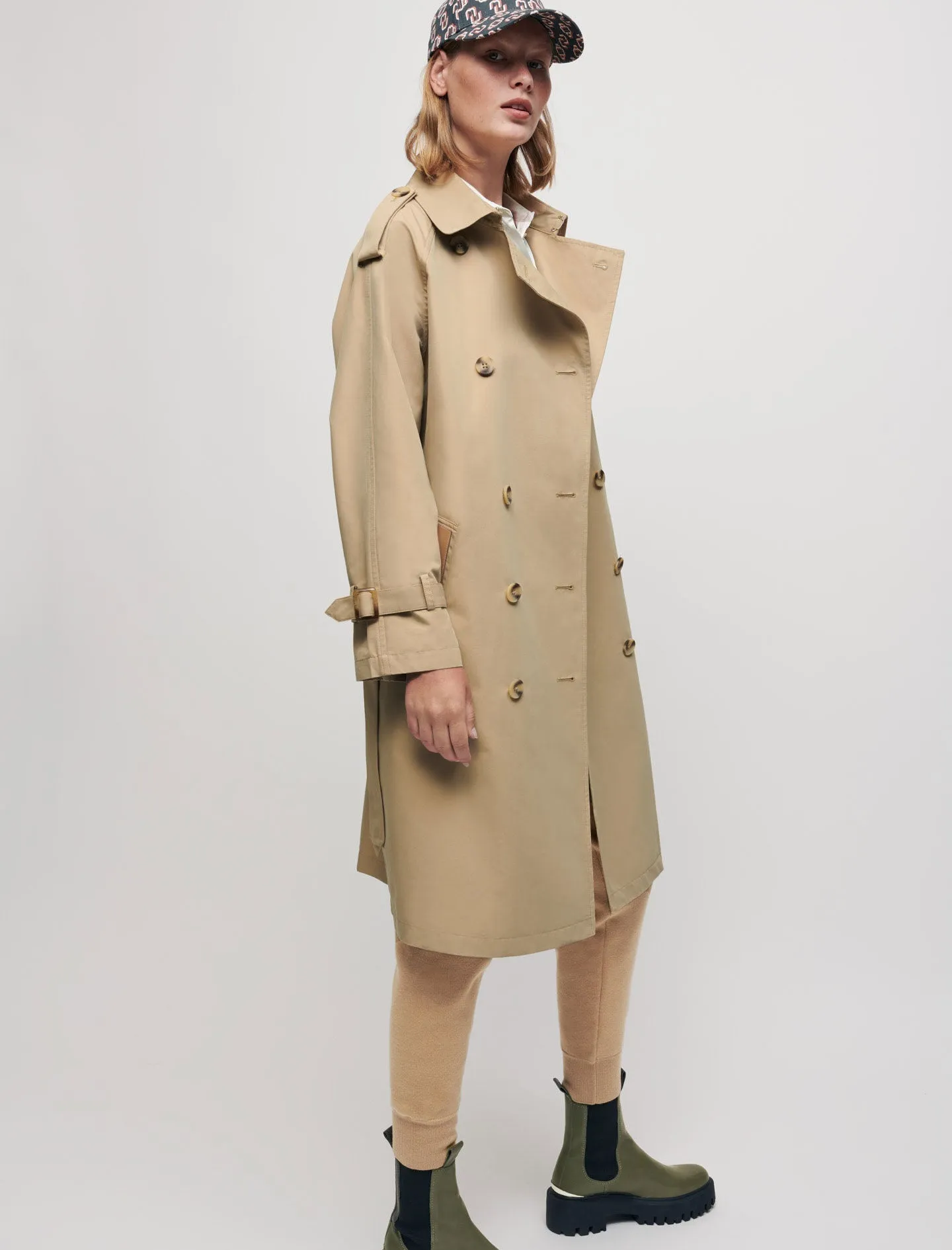 BELTED TRENCH COAT WITH LEATHER PATCHES