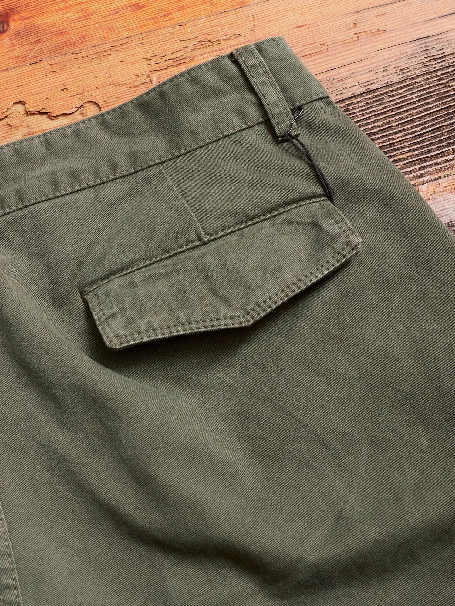 Relaxed Taper Cargo Chino in Olive Drab