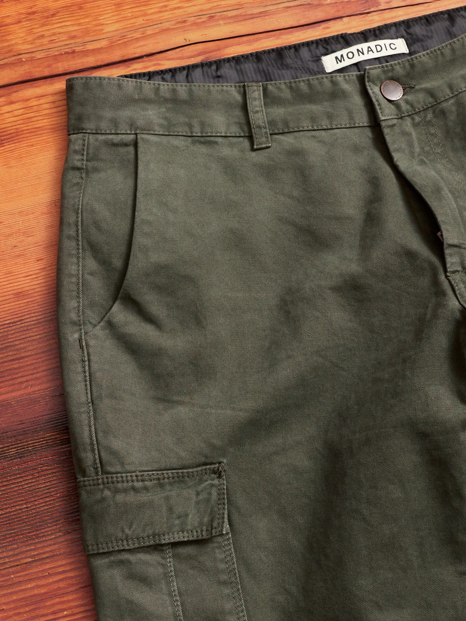 Relaxed Taper Cargo Chino in Olive Drab