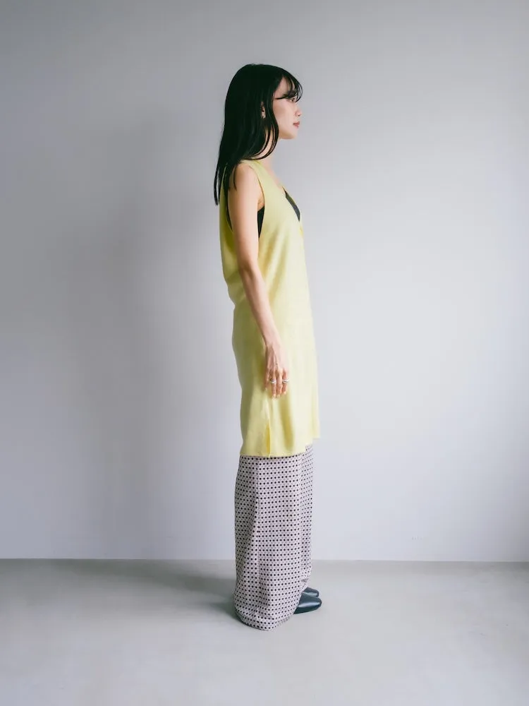 Sleeveless Lemon knit vest