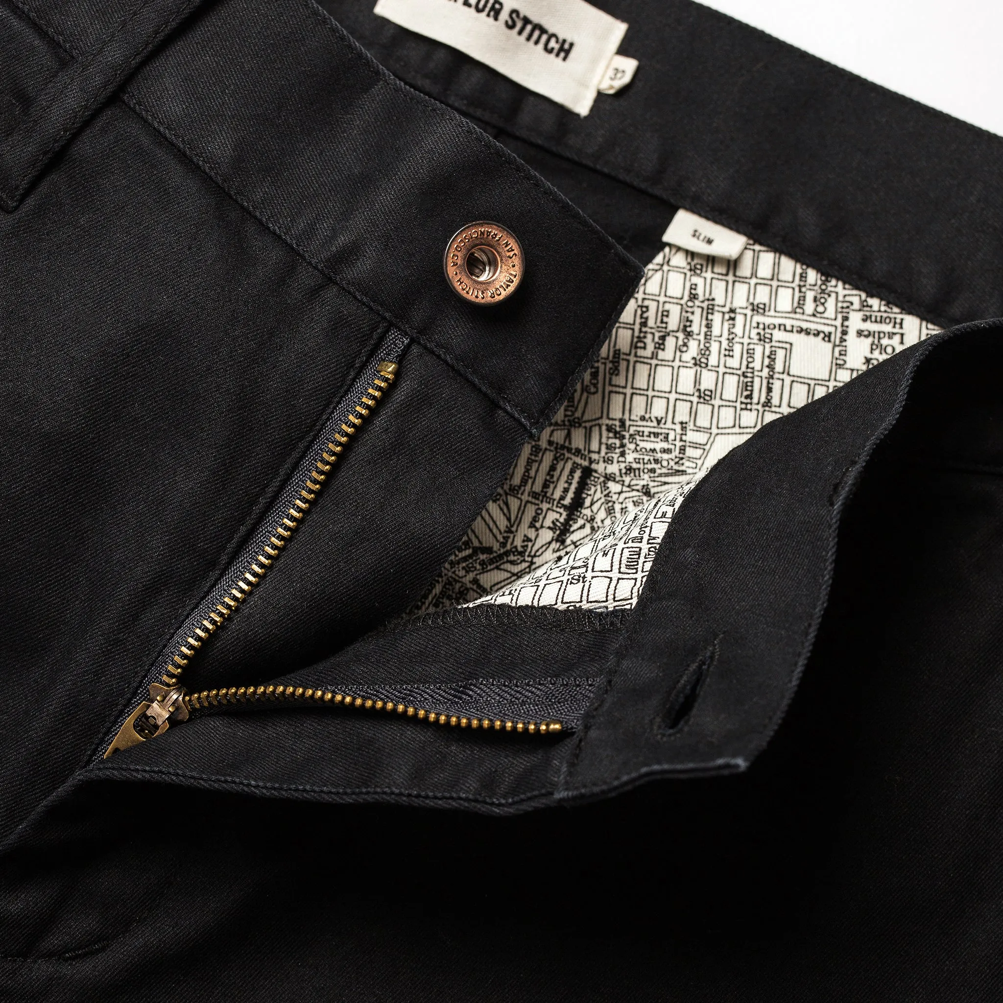 The Slim Chino in Organic Coal