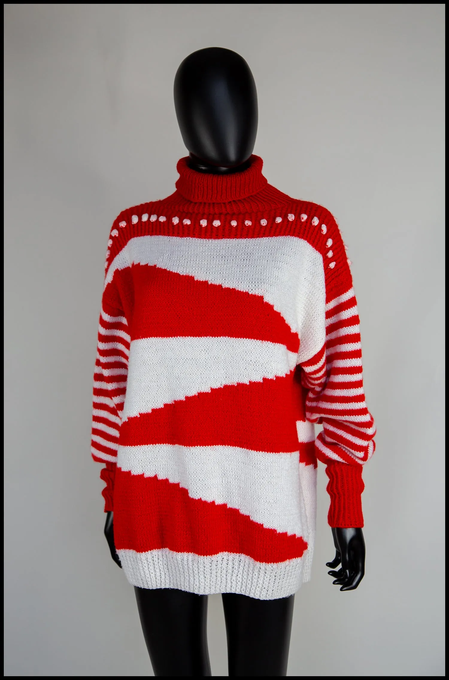 Vintage 1980s Red and White Hand Knit Sweater