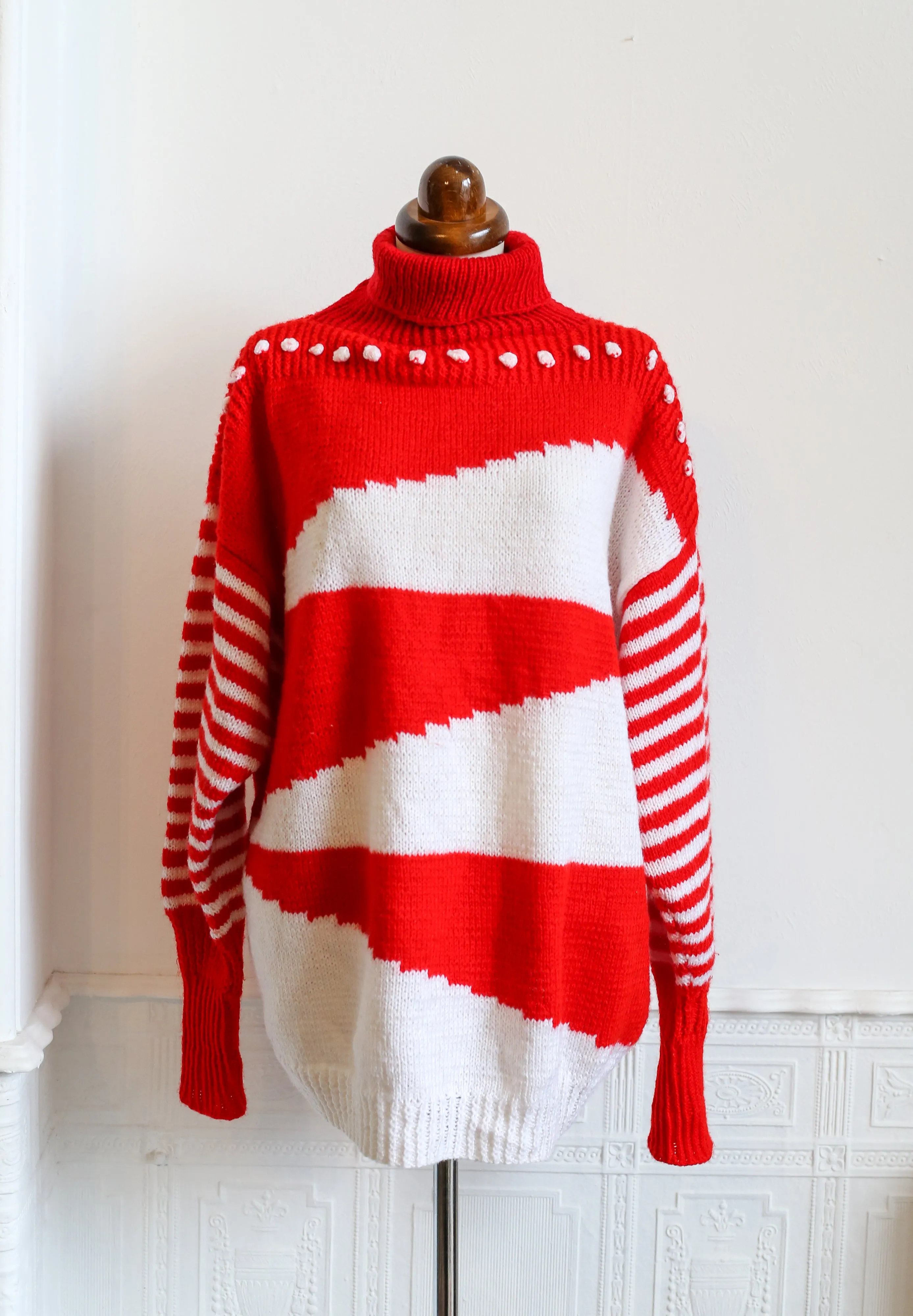 Vintage 1980s Red and White Hand Knit Sweater